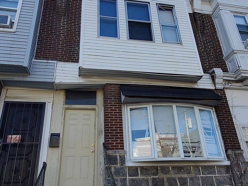 2nd image of 926 W Rockland St