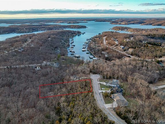 2nd image of Autumn Lake Dr
