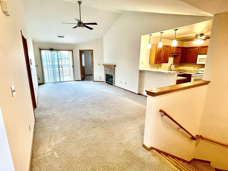 Stone Creek Apartments — Photo 49