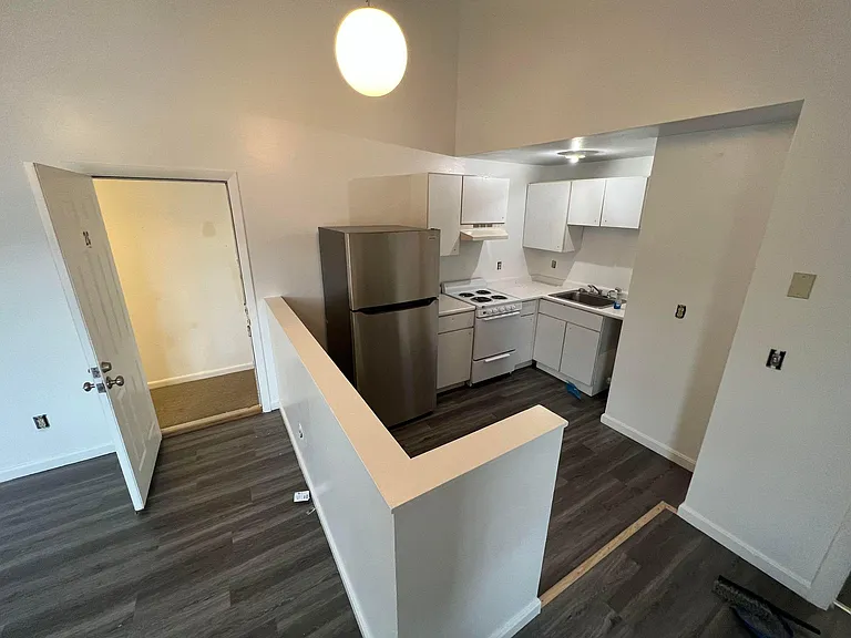 592 Lafayette Rd #6 — Photo 17