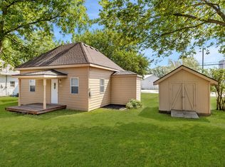 504 2nd St, Redfield, IA 50233