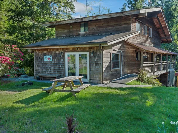 653 Green Rd, Quadra Island, BC V0P 1N0