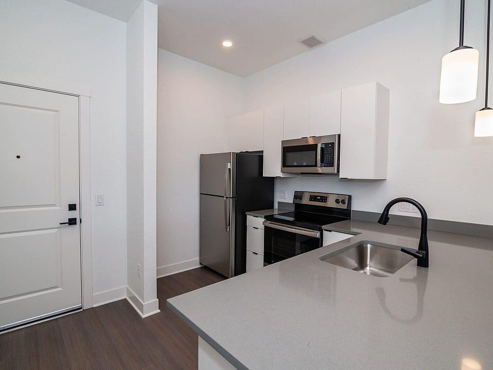 1st image of 1588 Hooker St #514