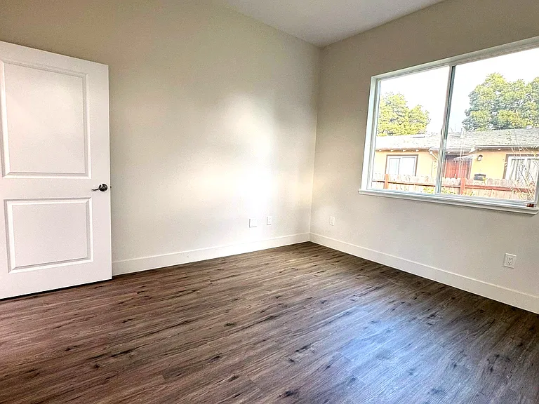 574 Marin Ave — Photo 5