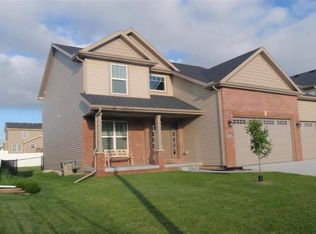 1504 Shaunessey Dr, Bloomington, IL