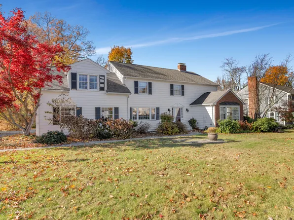 5 Nickerson Rd #B, Lexington, MA 02421