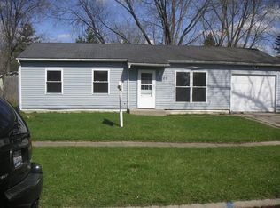 8709 Waterview Rd, Machesney Park, IL 61115