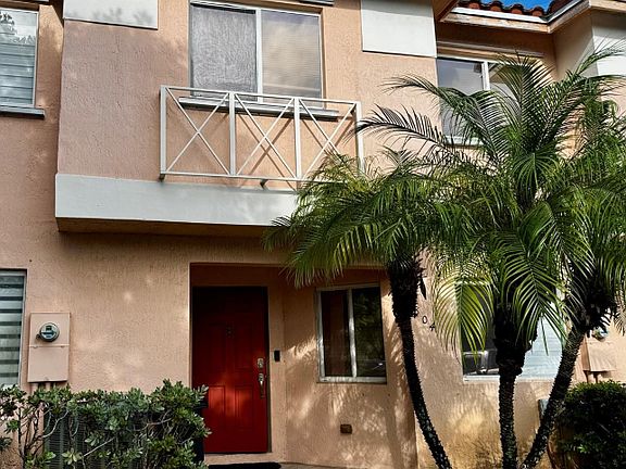 4th image of 804 NW 208th Cir #804