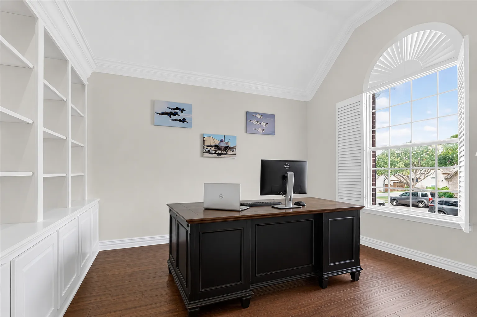 4 bed, 3070 sqft, $4,800 — Photo 2