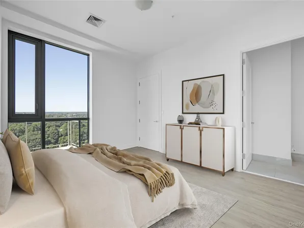 701 Ridge Hill Boulevard #PHB, Yonkers, NY 10710