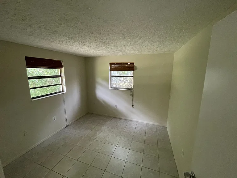 6332 Pennsylvania Ave — Photo 14