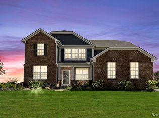 22277 Hilda Ln, South Lyon, MI 48178
