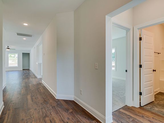 5th image of 207 Woodhall Ct Lot 16