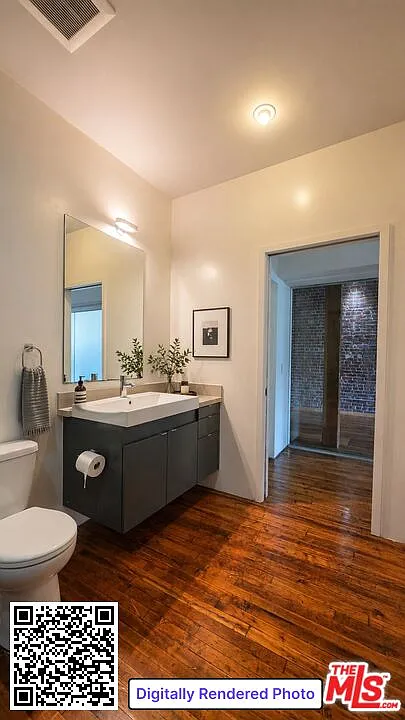 2 bed, 2.0 bath, 2420 sqft, $6,100 — Photo 4