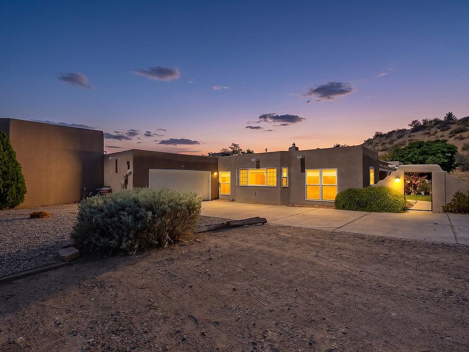 1st image of 321 Paseo De Corrales