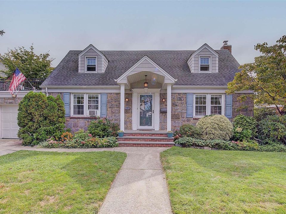1st image of 71 W Maple Drive