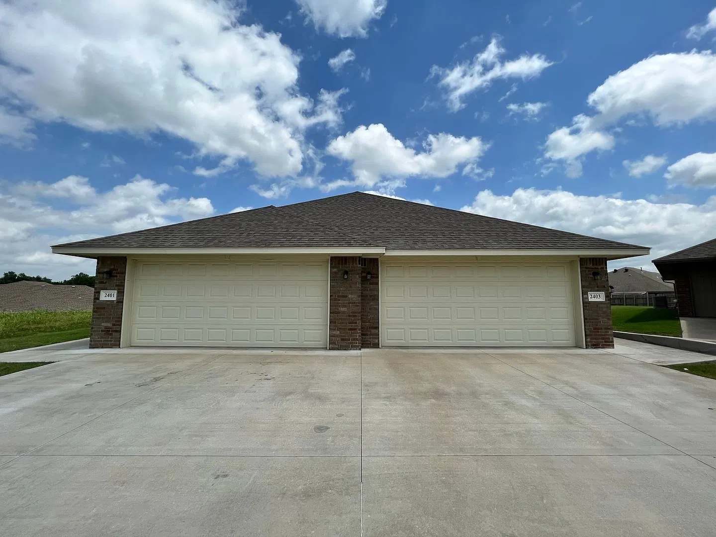 98.2 - 2403 S. Blackhawk - Teal Ridge — Photo 1