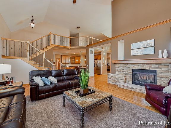 3rd image of 24813 W Winterberry Ln