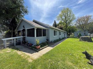 317 Cedar St, Rogue River, OR 97537