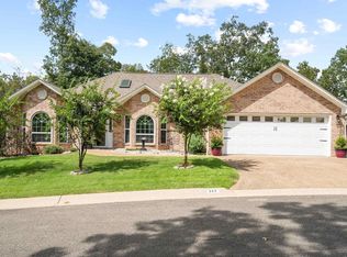 225 Southpark Pl, Hot Springs, AR 71913