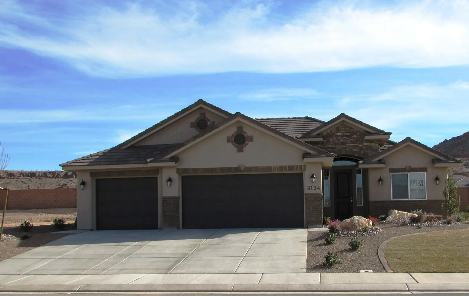 3 bed, 1669 sqft, $2,300 — Photo 1