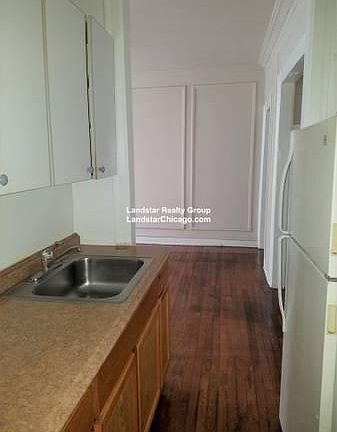 4th image of 1371 W Estes Ave APT 2D