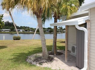 8775 20th St #222, Vero Beach, FL 32966