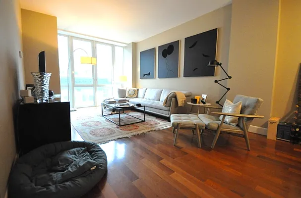 Rented by Bond New York | media 58