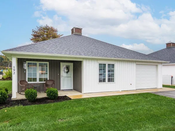 192 Meadow Ct NE, Newark, OH 43055