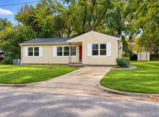 635 N Perkins St, Nevada, MO 64772