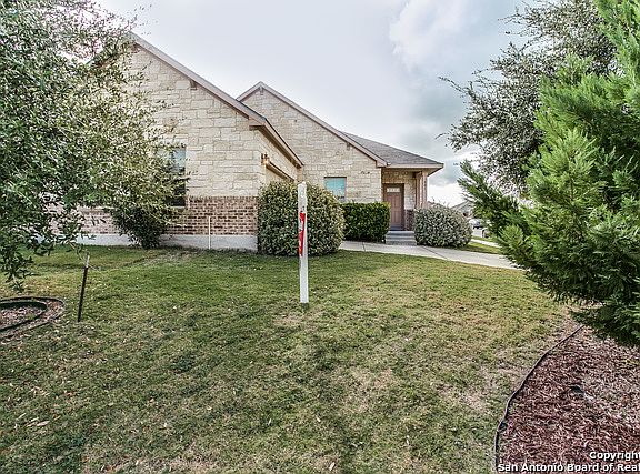 2nd image of 501 Stonebrook Dr