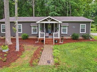 142 Hickory Rd, Lexington, NC 27292
