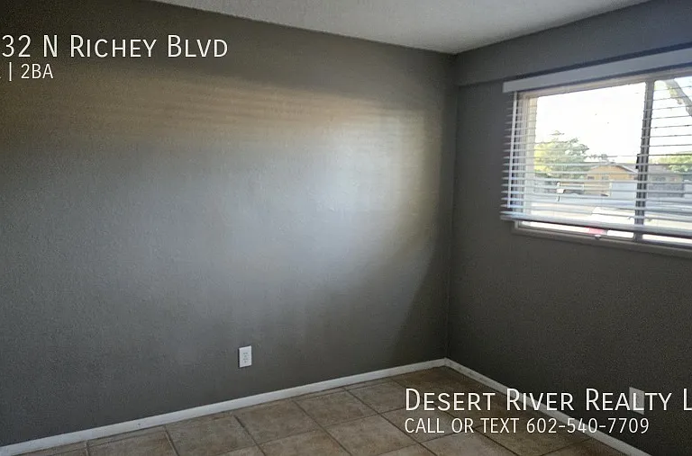 3032 N Richey Blvd — Photo 1
