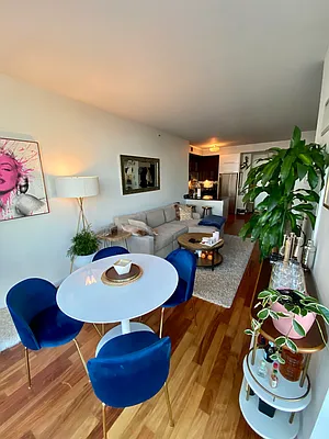 Rented by Classiques Modernes International Realty | media 1