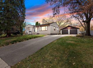 30 Garnet Ln, Madison, WI 53714