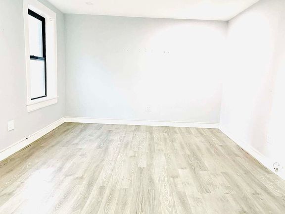 4th image of 1685 Morris Ave APT 6