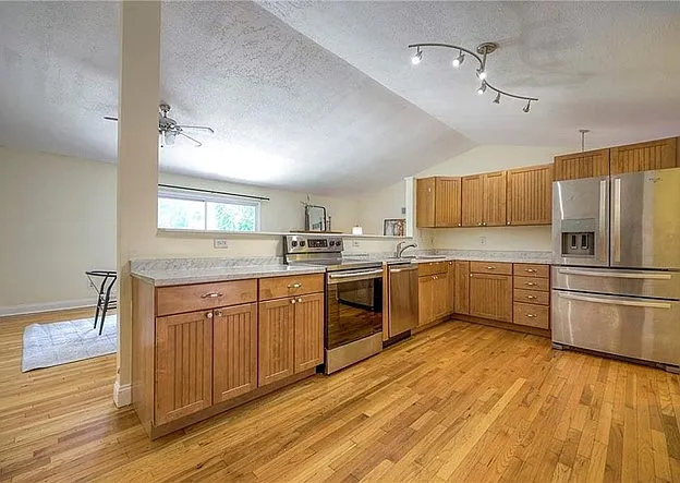 10999 Bradshaw St — Photo 3