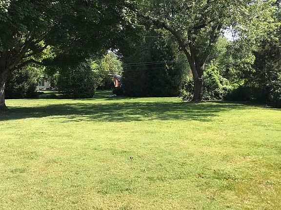 3rd image of 950 Wiltshire Dr