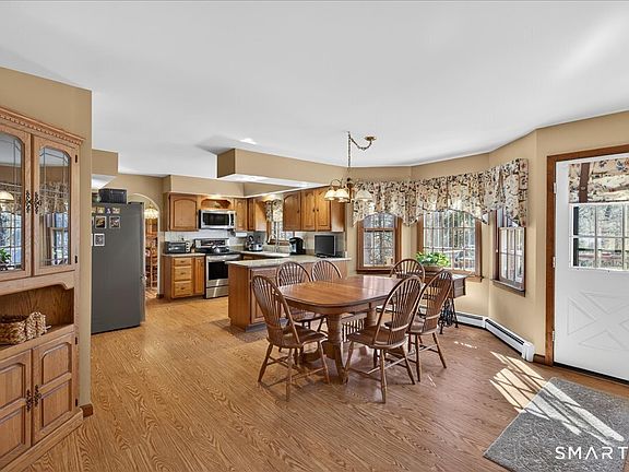 3rd image of 166 Thoreau Drive