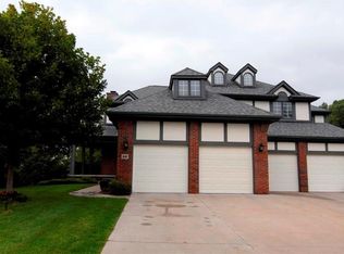 66 Sandhills Ln #52, Lake Orion, MI 48362