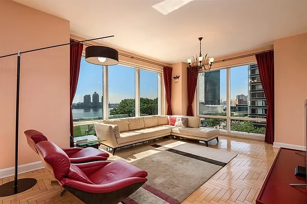 Sold by Compass | media 1
