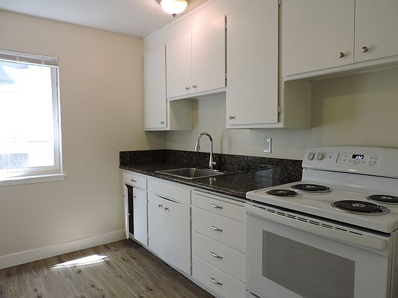 3rd image of 2321 Q St APT 3