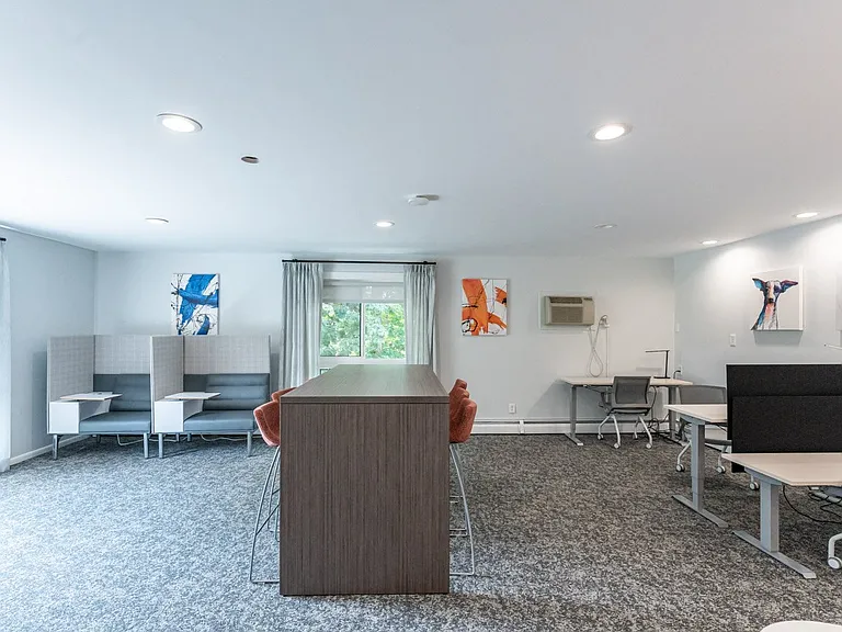 Shrewsbury Commons — Photo 18