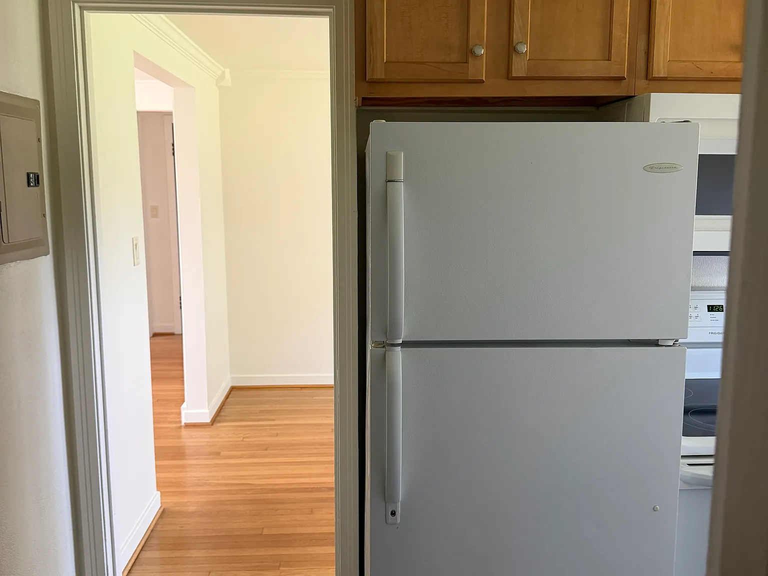 2 bed, 850 sqft, $1,395 — Photo 2