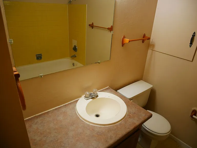 6615 Brook Park Dr — Photo 4