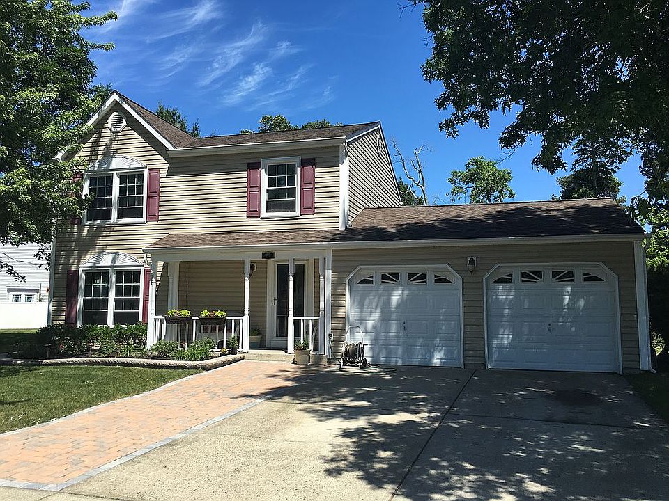 1st image of 25 Bunker Hill Dr