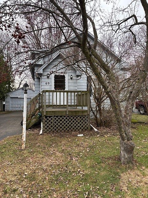 1st image of 69 Youngs Ave