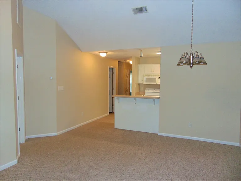 449 Northrop Pl — Photo 4