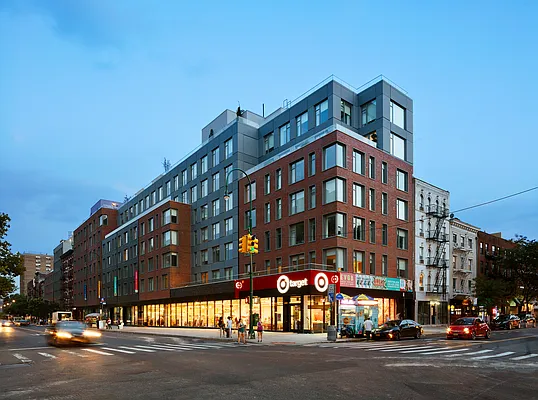 Rented by Extell Marketing Group LLC | media 14