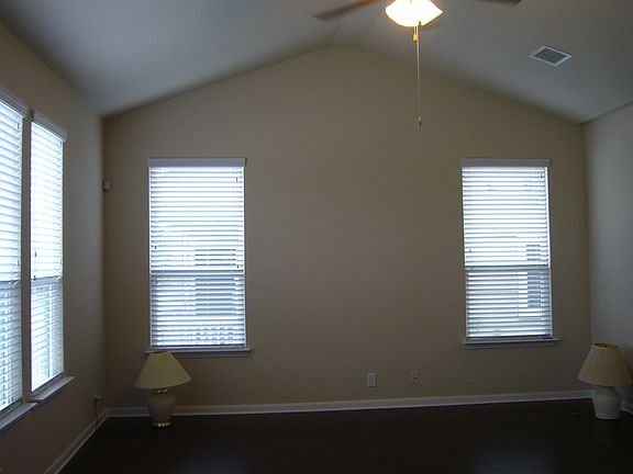 3rd image of 711 Heritage Springs Trl